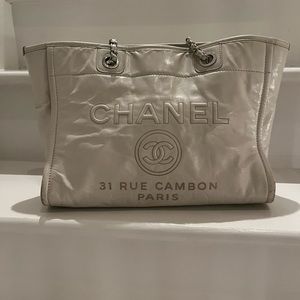 Chanel tote 31 rue cambon bag.